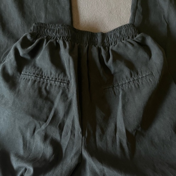 Pretty Little Thing Black Lightweight Pants US 2 Neutral Elastic Waist Trousers - Picture 6 of 10